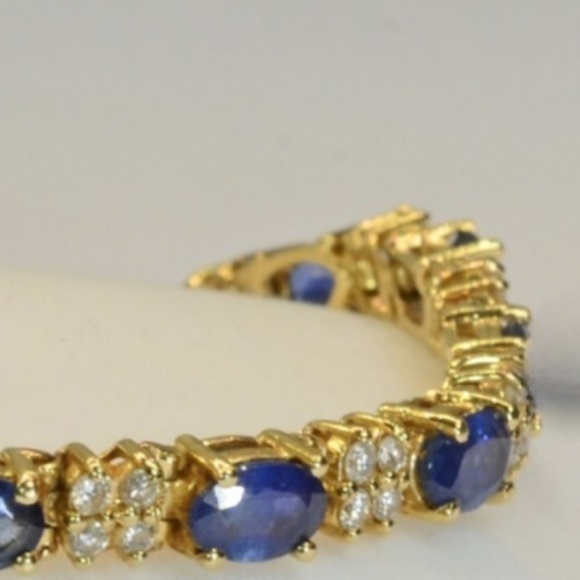 14K Yellow Gold Sapphire and Diamond Tennis Bracelet! Gorgeous vintage piece! - Picture 8 of 9
